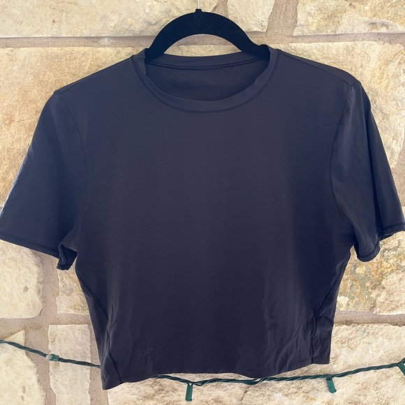 lululemon athletica Tops - Lululemon stretch crop tee